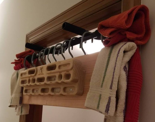 Diy pull up bar apartment hot sale